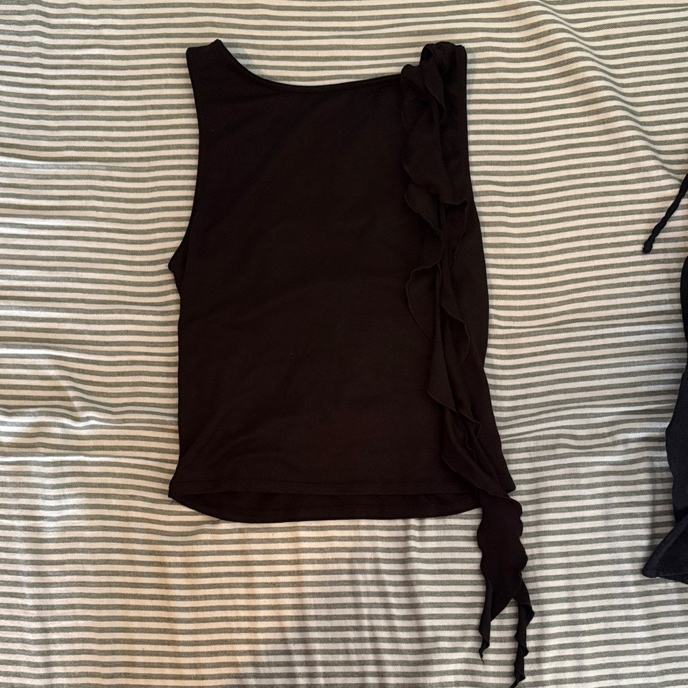 urban outfitters ruffle low back tank!
